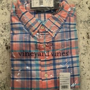 Vineyard Vines XL Classic Fit Button Down Long Sleeve Shirt pink and blue.